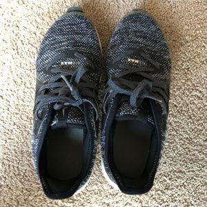 Nike Shoes - Nike Boys AirMax Running Shoes Nike Shoes - Nike Boys AirMax Running Shoes